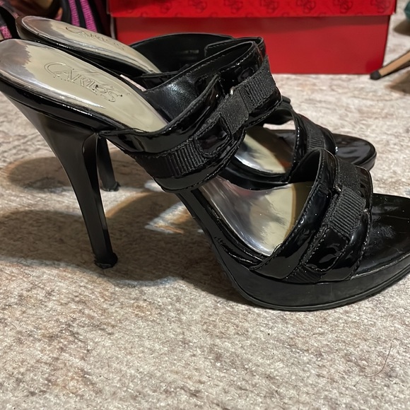Black heels - Picture 2 of 4